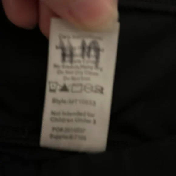 So Pink & White Bra Top with Embellishments & Balera Cropped Leggings Costume - Picture 14 of 17